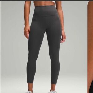Lululemon Wunder Train High-Rise Tight with Pockets 25"
Graphite Grey Size 4